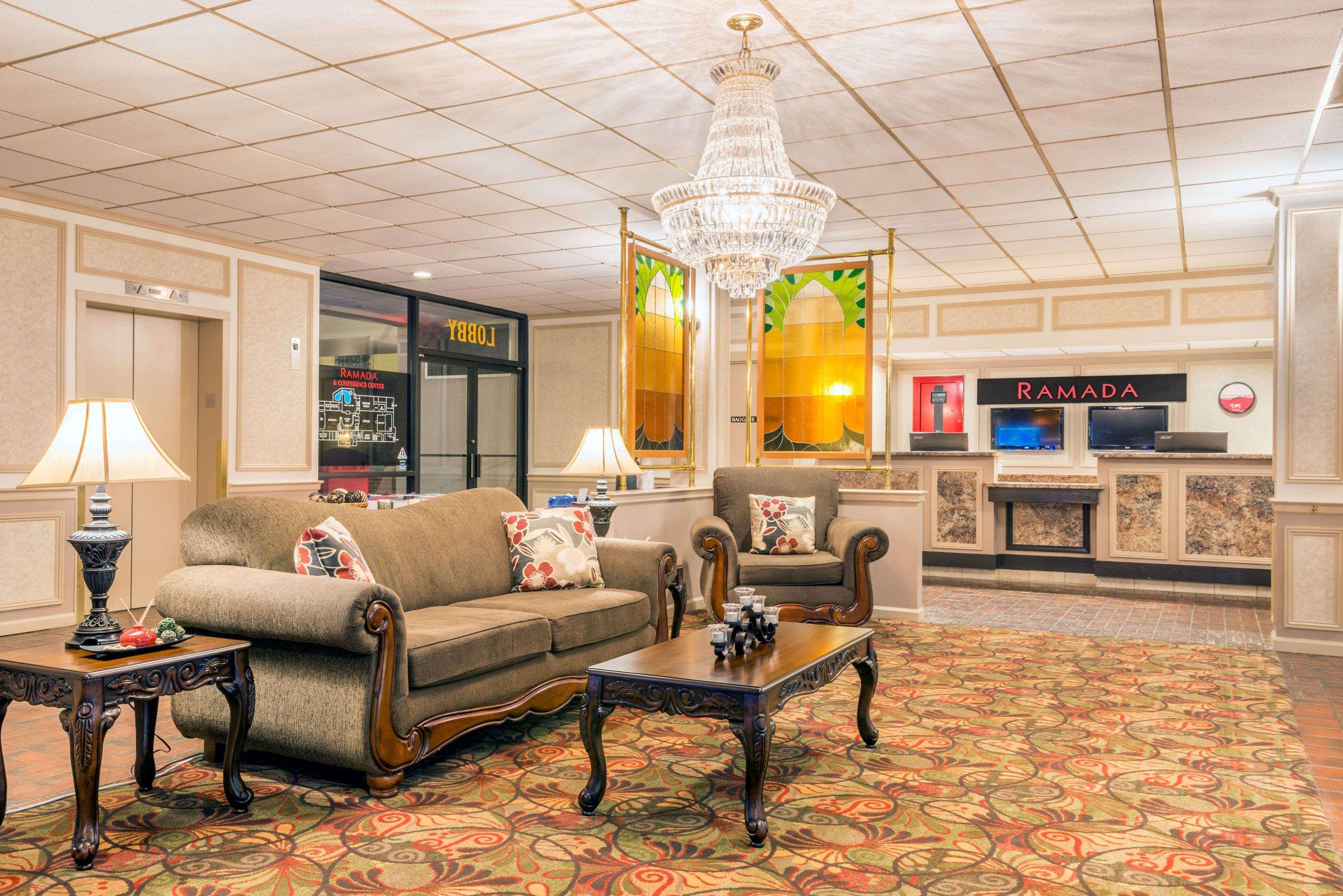 Ramada By Wyndham Paintsville Hotel & Conference Center Exteriör bild