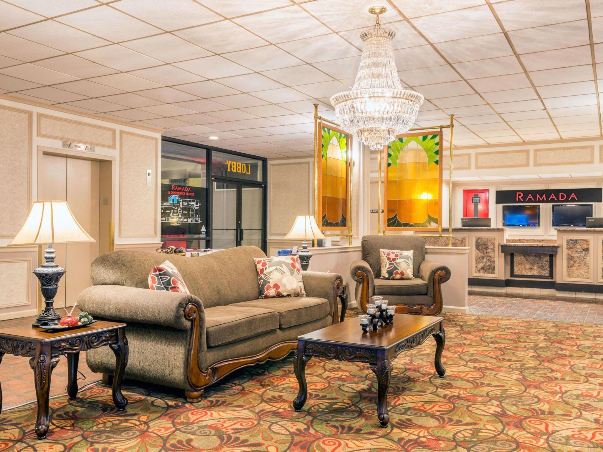 Ramada By Wyndham Paintsville Hotel & Conference Center Exteriör bild