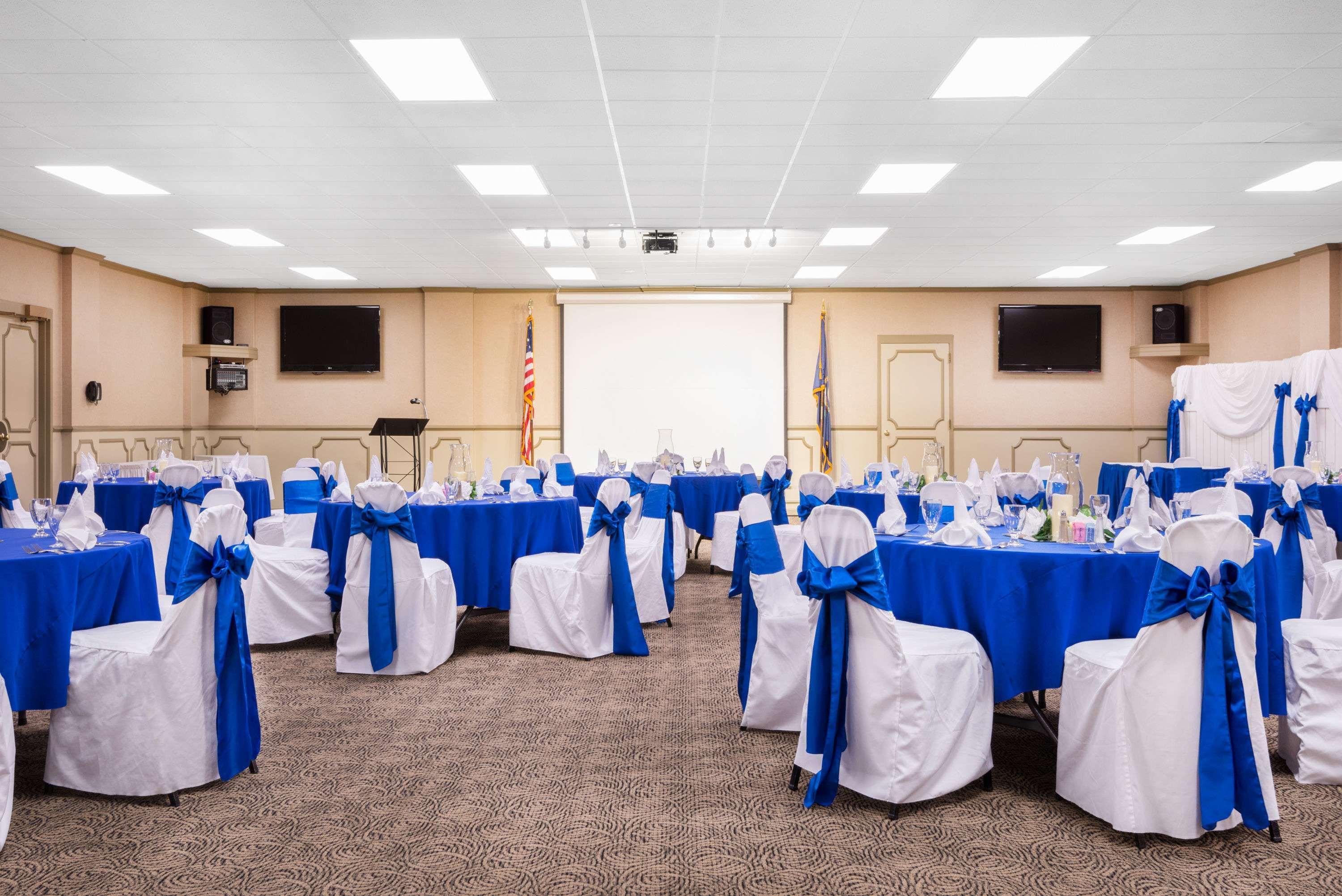 Ramada By Wyndham Paintsville Hotel & Conference Center Exteriör bild